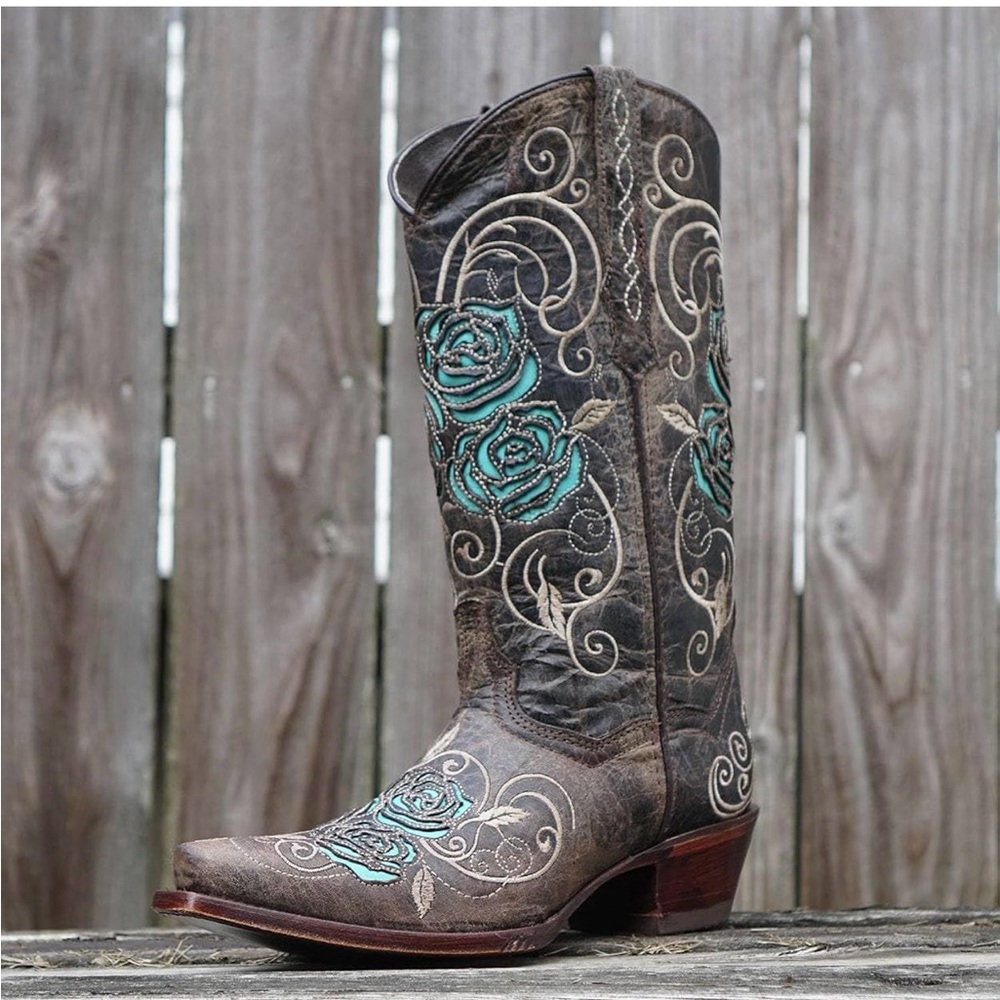 Embroidered Western Cowboy Boots